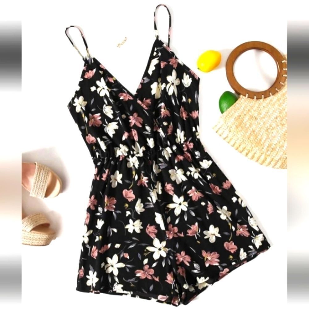 Super cute all over printplus size cami romper sz 3x